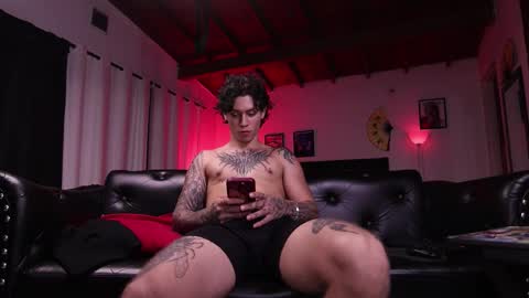   online show from October 25, 11:32 pm