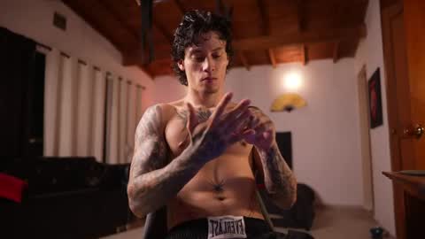   online show from April 26, 1:47 am