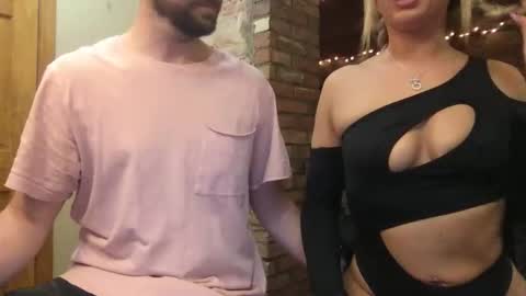 Snapshot of xoprincesspeachxo chatting on October 25, 12:40 am xoprincesspeachxo online show from October 25, 12:40 am