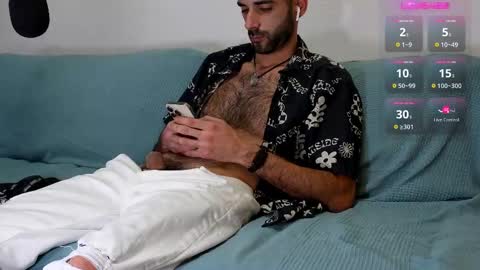 XoRylan online show from January 10, 8:32 pm