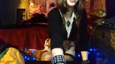 Blazeee  online show from October 9, 7:17 am