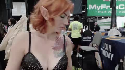 xpbunni online show from October 24, 9:00 pm