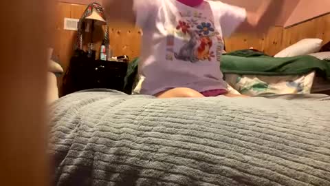 Snapshot of xpeep_show chatting on December 23, 12:35 am Heavenly Star online show from December 23, 12:35 am