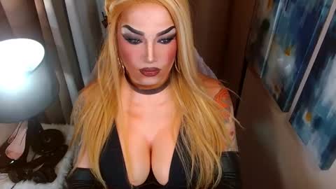 Cattaleya online show from December 4, 2:10 am