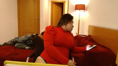 thiagoeva online show from December 4, 11:52 am