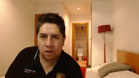 thiagoeva online show from February 24, 8:49 am