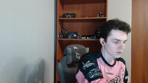 Snapshot of xtraqqq chatting on October 6, 9:23 pm traqqq online show from October 6, 9:23 pm