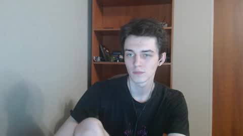 Snapshot of xtraqqq chatting on October 23, 7:45 pm traqqq online show from October 23, 7:45 pm