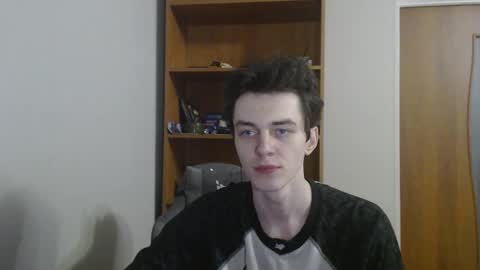 Snapshot of xtraqqq chatting on November 17, 8:25 pm traqqq online show from November 17, 8:25 pm