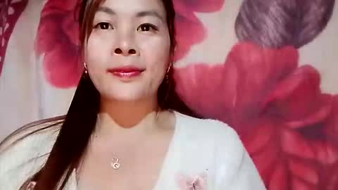 xuxulove00 online show from December 4, 1:48 am