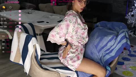 Snapshot of xwithy chatting on December 15, 2:59 pm FrancyStepmom and YStepson INTERESTED IN A GIRL-GIRL COLLABORATION TEXT ME HERE or INSTAGRAM online show from December 15, 2:59 pm