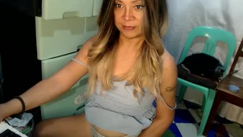 Snapshot of xxaprillovexx chatting on February 8, 3:52 am xxaprillovexx online show from February 8, 3:52 am