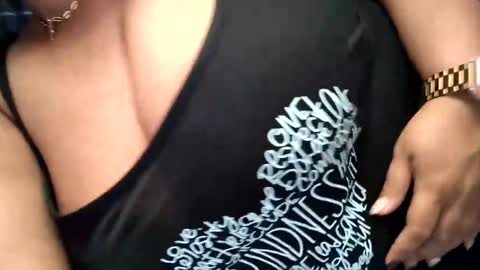 xxboobsiexx online show from October 21, 2:23 am