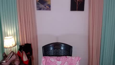 Snapshot of xxeroticdhaliaxx chatting on November 25, 1:38 am xxeroticdhaliaxx online show from November 25, 1:38 am