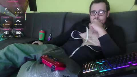 Snapshot of xxevoker chatting on October 9, 11:08 am xxevoker online show from October 9, 11:08 am