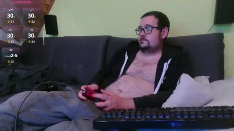 Snapshot of xxevoker chatting on October 13, 12:16 pm xxevoker online show from October 13, 12:16 pm