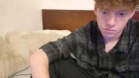 Snapshot of xxginger_ chatting on December 3, 12:18 am XxGinger online show from December 3, 12:18 am