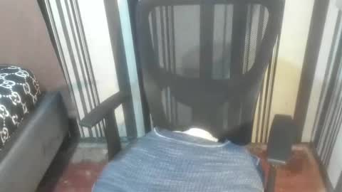 Snapshot of xxhotbodyforcumxx chatting on November 14, 4:00 am Coco online show from November 14, 4:00 am