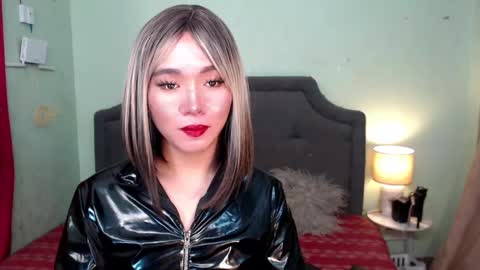 Snapshot of xxkagura_hugecock_69xx chatting on December 18, 2:42 am Kagura online show from December 18, 2:42 am