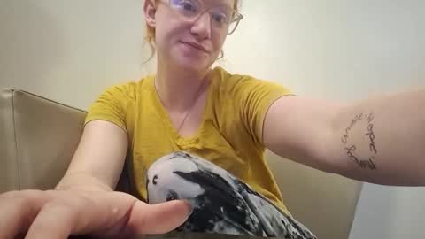 xxmariebliss online show from April 18, 1:37 pm