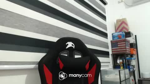 Snapshot of xxmonsterbigcockxx chatting on January 10, 12:49 am Kaycee online show from January 10, 12:49 am