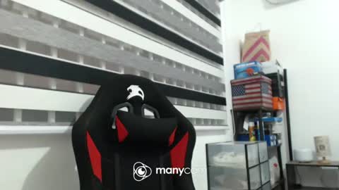 Snapshot of xxmonsterbigcockxx chatting on January 13, 9:19 am Kaycee online show from January 13, 9:19 am