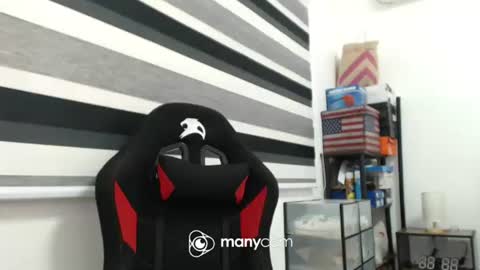 Snapshot of xxmonsterbigcockxx chatting on January 18, 5:10 am Kaycee online show from January 18, 5:10 am