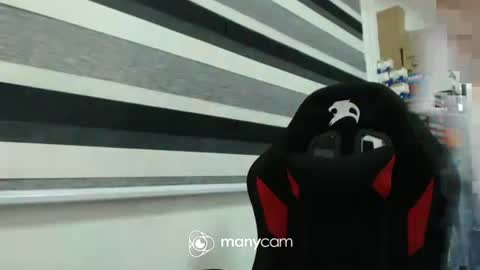 Snapshot of xxmonsterbigcockxx chatting on January 18, 10:06 pm Kaycee online show from January 18, 10:06 pm