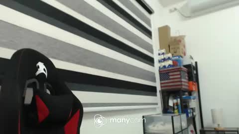 Snapshot of xxmonsterbigcockxx chatting on January 25, 3:19 am Kaycee online show from January 25, 3:19 am