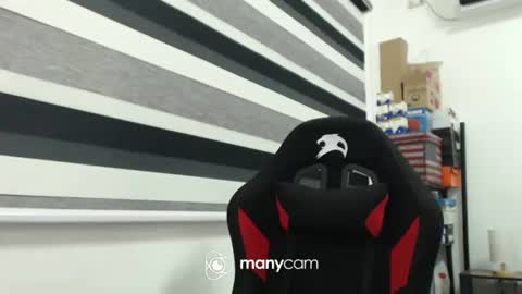 Snapshot of xxmonsterbigcockxx chatting on January 26, 12:33 pm Kaycee online show from January 26, 12:33 pm