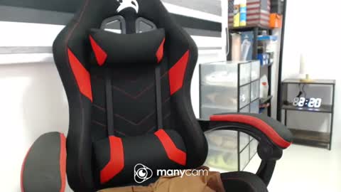 Snapshot of xxmonsterbigcockxx chatting on January 28, 6:17 pm Kaycee online show from January 28, 6:17 pm