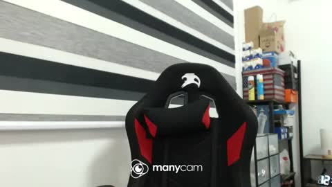 Snapshot of xxmonsterbigcockxx chatting on January 29, 4:19 pm Kaycee online show from January 29, 4:19 pm