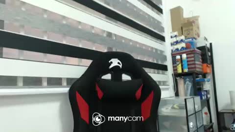 Snapshot of xxmonsterbigcockxx chatting on February 5, 1:04 am Kaycee online show from February 5, 1:04 am