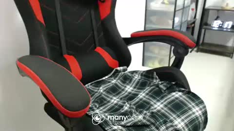 Snapshot of xxmonsterbigcockxx chatting on February 8, 4:14 am Kaycee online show from February 8, 4:14 am