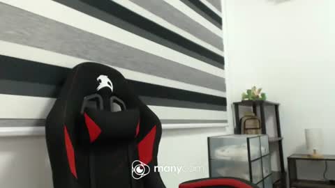 Snapshot of xxmonsterbigcockxx chatting on February 26, 4:14 pm Kaycee online show from February 26, 4:14 pm