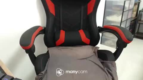 Snapshot of xxmonsterbigcockxx chatting on September 18, 1:40 am Kaycee online show from September 18, 1:40 am