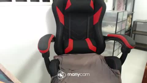 Snapshot of xxmonsterbigcockxx chatting on November 17, 4:07 am Kaycee online show from November 17, 4:07 am