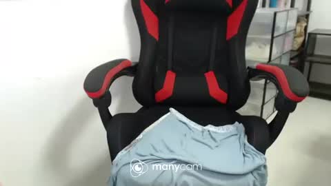 Snapshot of xxmonsterbigcockxx chatting on November 23, 3:06 am Kaycee online show from November 23, 3:06 am