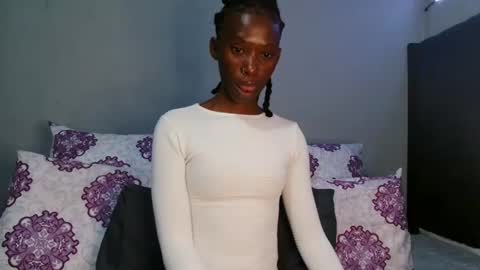 Snapshot of xxsexytalia28 chatting on November 17, 8:25 pm xxsexytalia28 online show from November 17, 8:25 pm