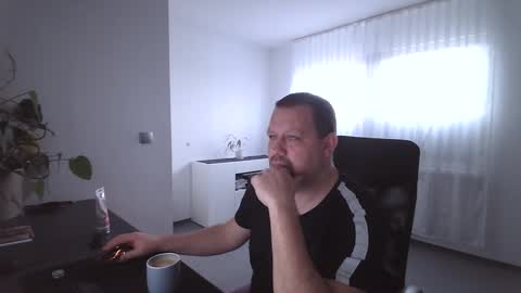 Snapshot of xxstrikerxx chatting on January 23, 12:19 pm Eddi online show from January 23, 12:19 pm