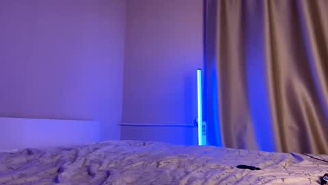 kristina    usually everyday here started  GMT3 online show from December 4, 6:33 am