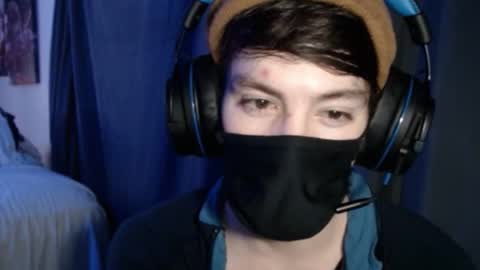 Snapshot of xxwhitefoxx chatting on November 6, 4:46 am David Fox online show from November 6, 4:46 am