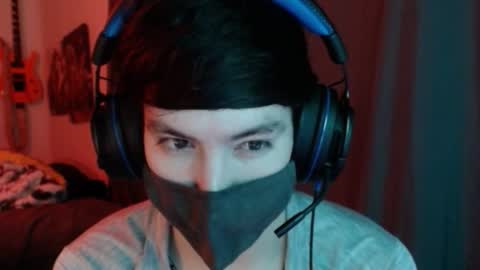 Snapshot of xxwhitefoxx chatting on November 19, 4:23 am David Fox online show from November 19, 4:23 am