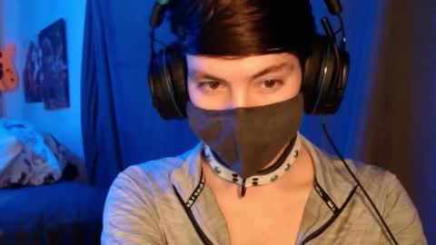 Snapshot of xxwhitefoxx chatting on November 23, 3:17 am David Fox online show from November 23, 3:17 am