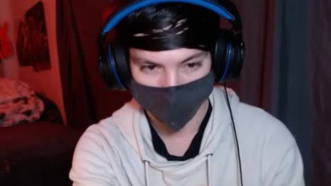 Snapshot of xxwhitefoxx chatting on November 25, 5:07 am David Fox online show from November 25, 5:07 am