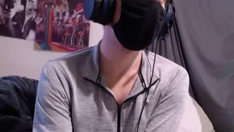 Snapshot of xxwhitefoxx chatting on December 16, 4:06 am David Fox online show from December 16, 4:06 am