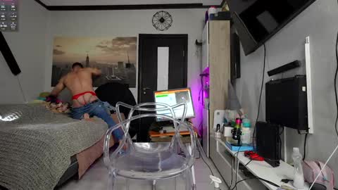     online show from February 28, 2:40 pm