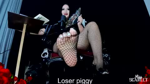 Snapshot of xxx_madamme chatting on October 29, 4:04 am Mistress Scarlet Igmiss scarlet978 online show from October 29, 4:04 am