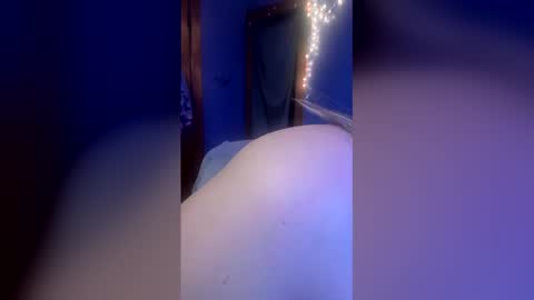 Snapshot of xxxalexisslutxxx chatting on March 4, 8:42 am AlexisDiamondxxx online show from March 4, 8:42 am