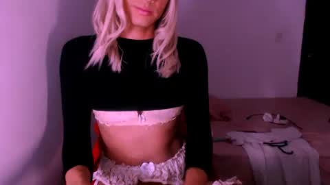 Chiara online show from November 17, 1:44 am